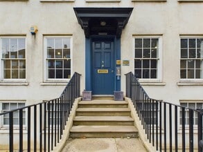 79-83 Essex Rd, London to rent Building Photo- Image 1 of 16