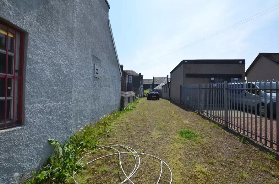 19C Greendykes Rd, Broxburn to rent - Building Photo - Image 3 of 6