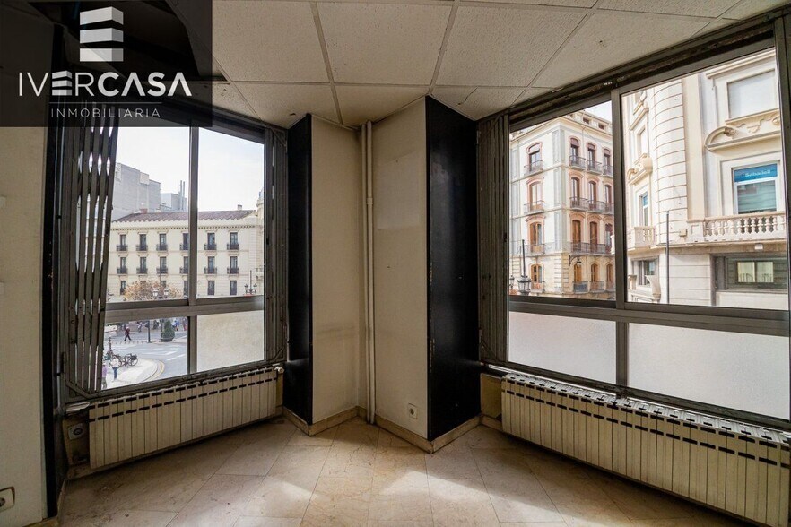Calle Puerta Real de España, 1, Granada, Granada to rent - Interior Photo - Image 2 of 11