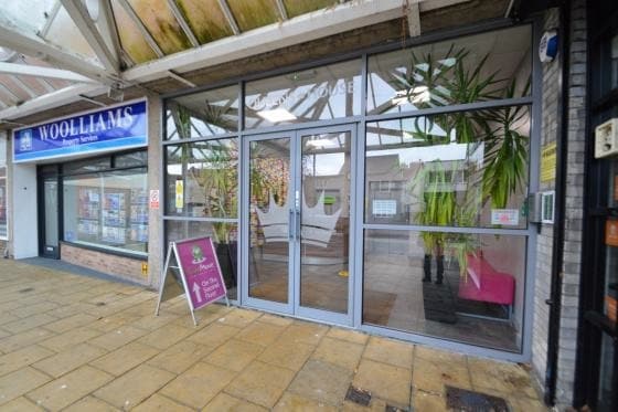 Queen St, Barnstaple to rent - Building Photo - Image 2 of 2