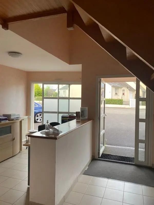 Vente Bureaux 168 m² - Photo 1