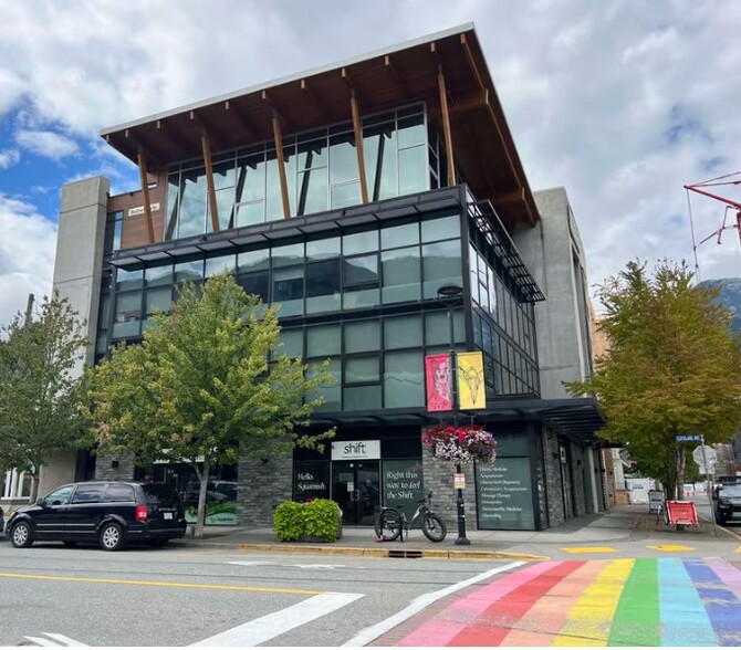 37989 Cleveland Av, Squamish, BC for sale - Primary Photo - Image 1 of 1