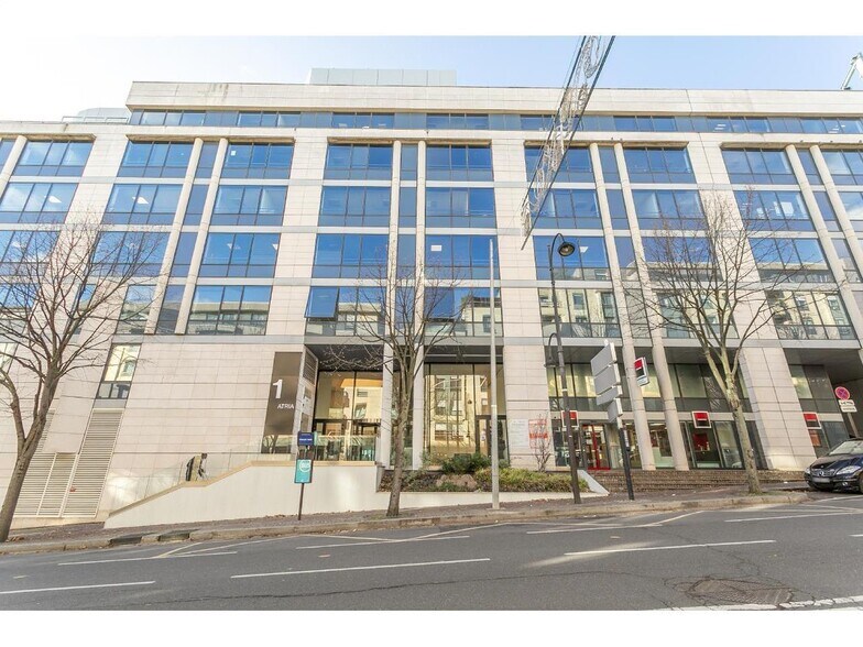 1 Avenue Edouard Belin, Rueil-Malmaison to rent - Building Photo - Image 1 of 12