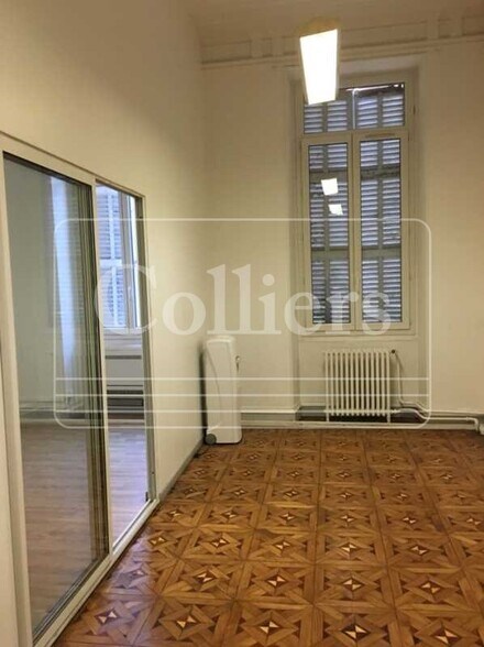 Office in Marseille to rent - Interior Photo - Image 3 of 4