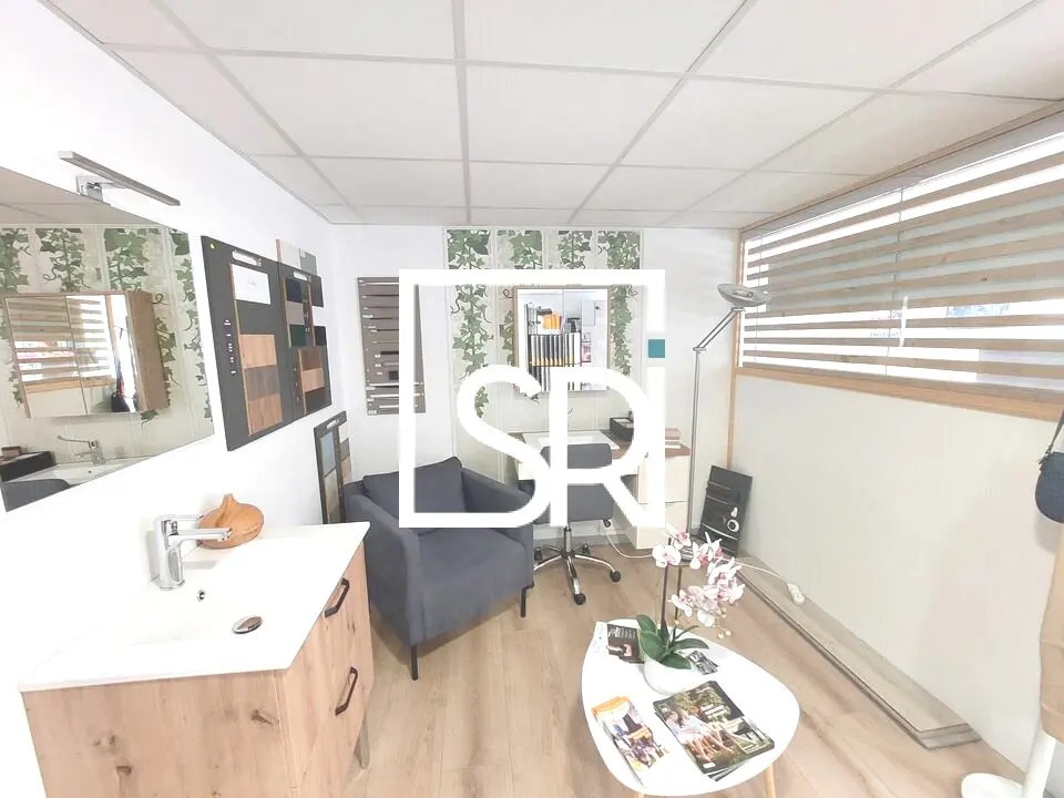 Location Bureaux 70 m² - Photo 1