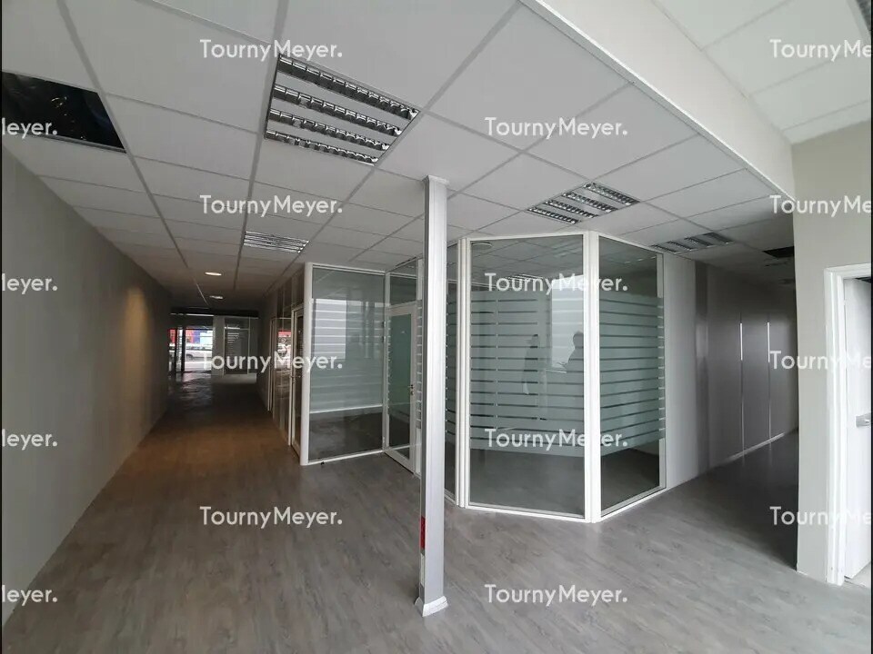 Office in Lorient for sale Building Photo- Image 1 of 3