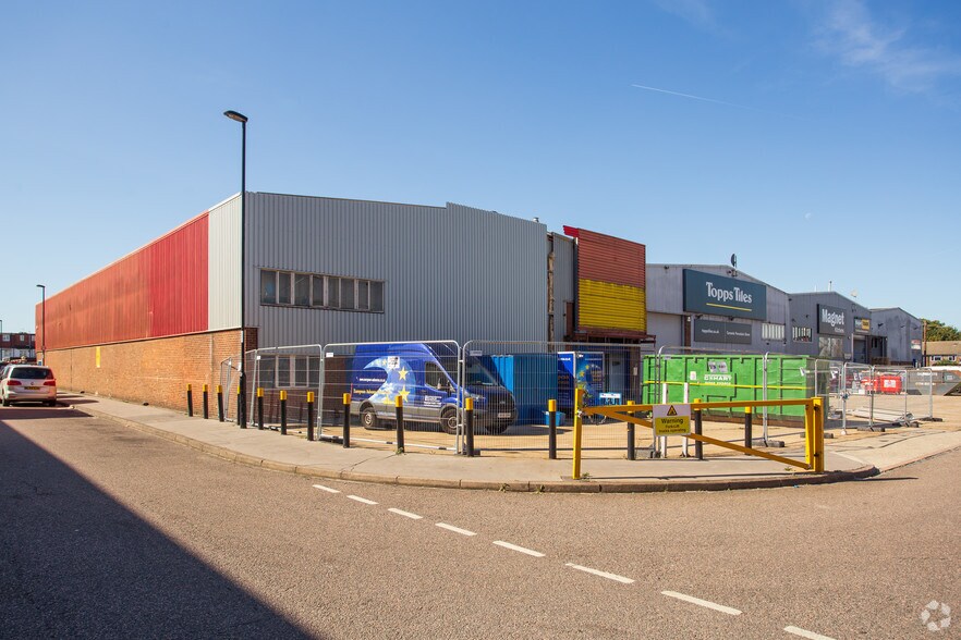 Peall Rd, Croydon for sale - Building Photo - Image 1 of 1