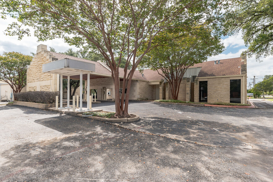 150 S Bell Blvd, Cedar Park, TX for rent - Building Photo - Image 2 of 19