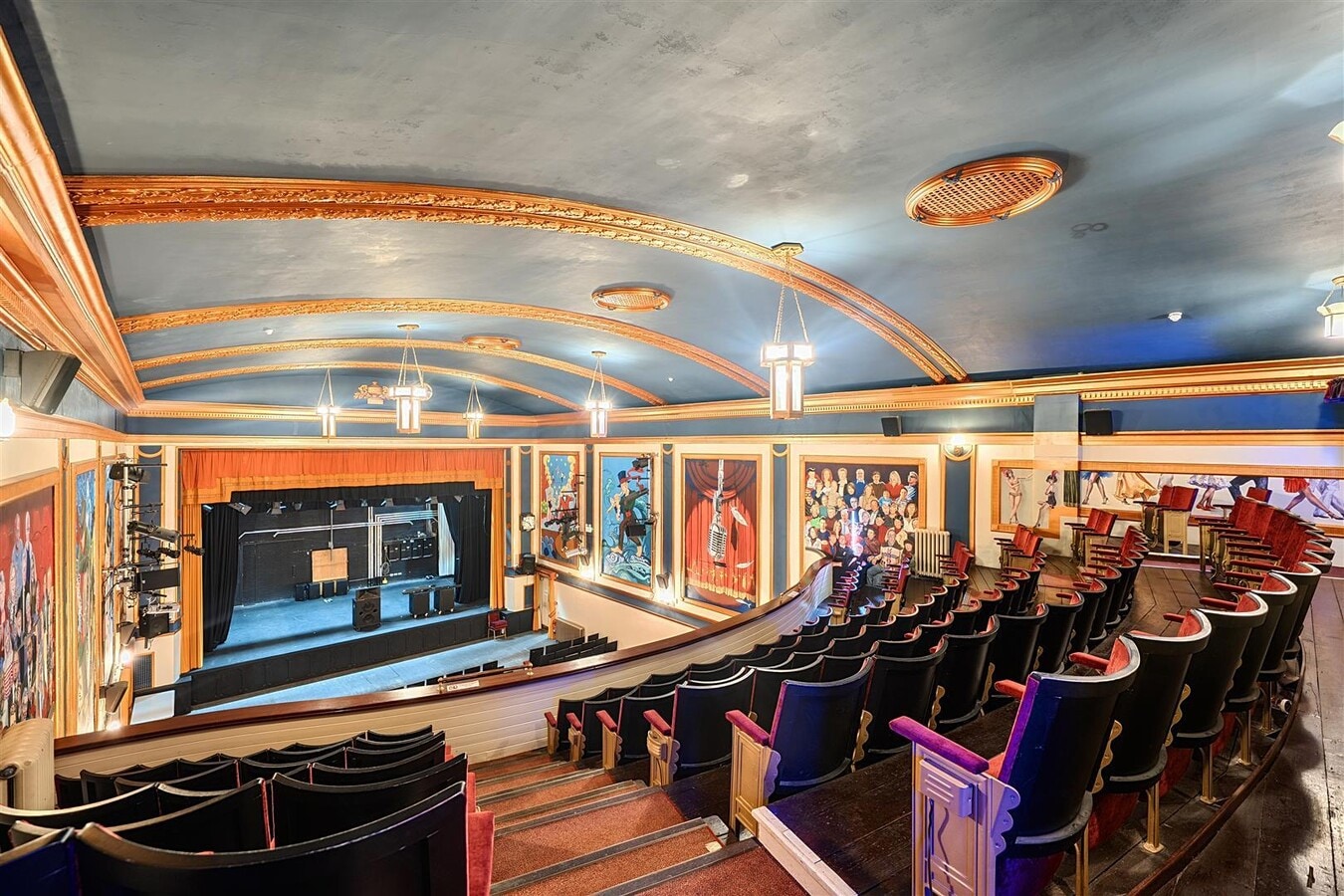 35 South St, Bridport, DOR DT6 3NY - Unit Theatre -  - Interior Photo - Image 2 of 20