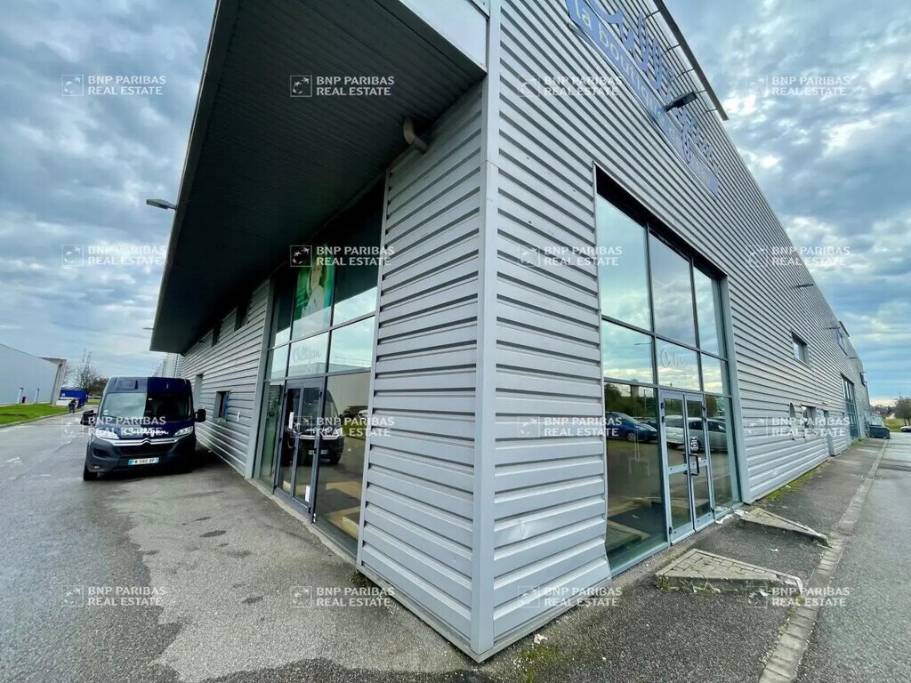 Vente Bureaux 950 m² - Photo 1