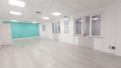 Office in Madrid, Madrid to rent Interior Photo- Image 1 of 8
