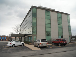 70 Meadowview Ctr, Kankakee, IL for rent Building Photo- Image 1 of 5