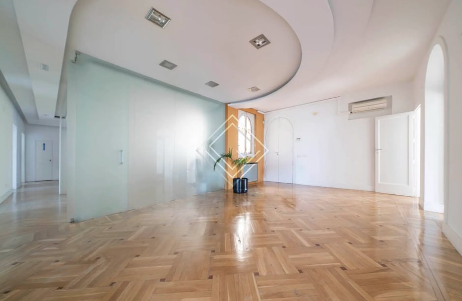 Madrid, MAD 28003 - - - Interior Photo - Image 1 of 17