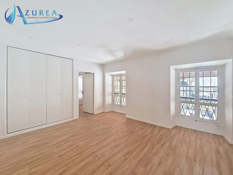 Location Bureaux 110 m² - Photo 1