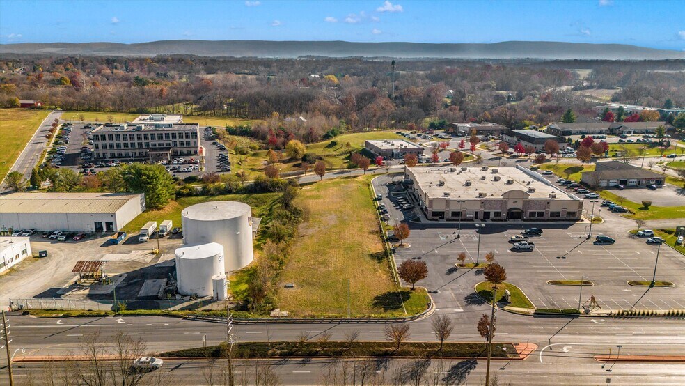 250 Eastern Blvd N, Hagerstown, MD for sale - Building Photo - Image 1 of 33