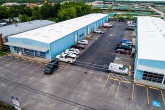 1118 N Main St, Pearland, TX for rent Building Photo- Image 1 of 11