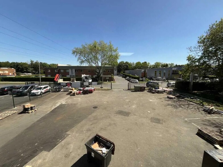 20 Rue Des Cerisiers, Lisses to rent - Construction Photo - Image 2 of 6