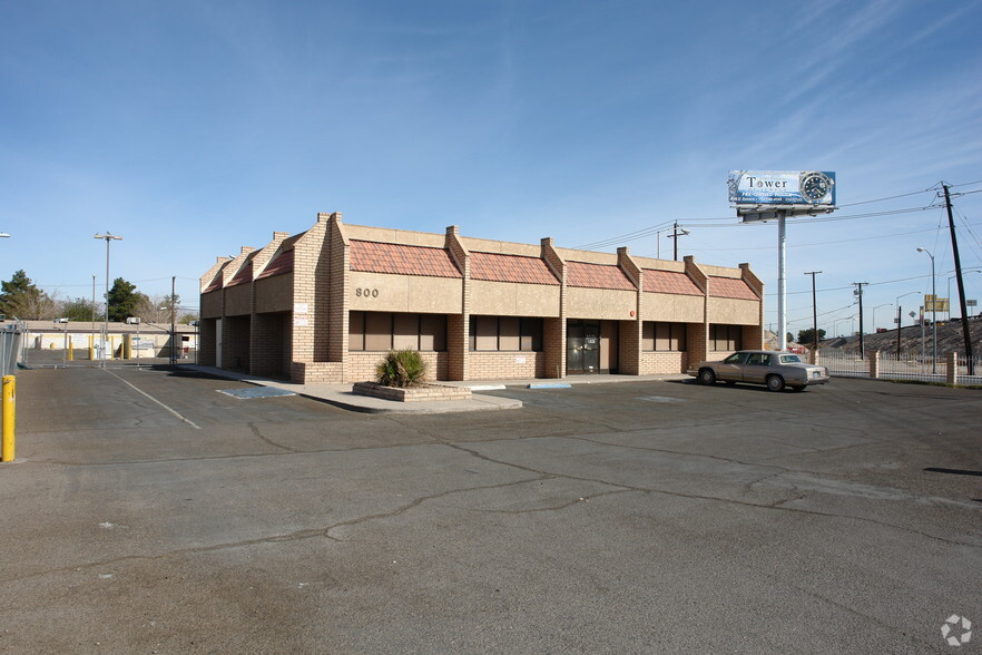 800 W Bonanza Rd, Las Vegas, NV for rent - Primary Photo - Image 1 of 4