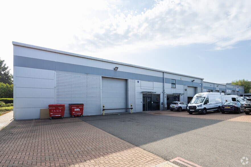 4 Cromar Way, Chelmsford for sale - Primary Photo - Image 1 of 1