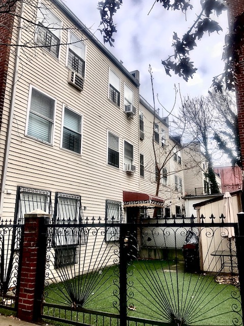 572 E 170th St, Bronx 10456 - 572 E.170th St. Bronx, NY 10456 | LoopNet ...