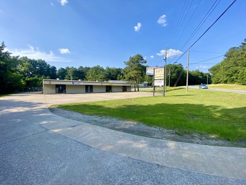 4863 Milgen Rd, Columbus, GA for rent - Building Photo - Image 3 of 4