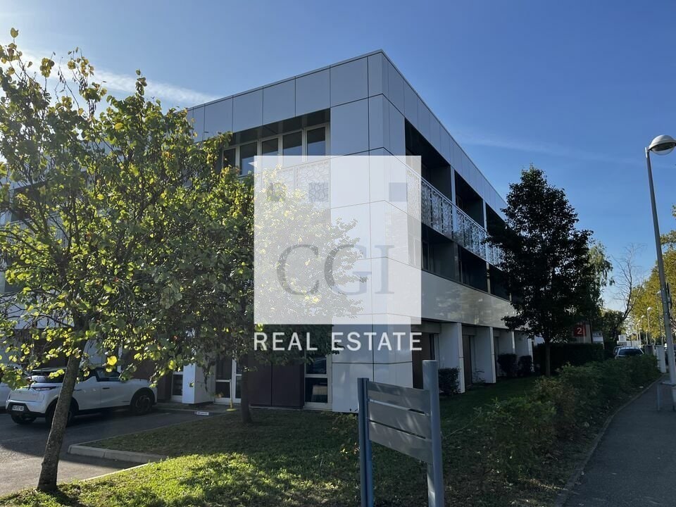 2-4 Rue Du Colonnel Chambonnet, Bron to rent Building Photo- Image 1 of 8