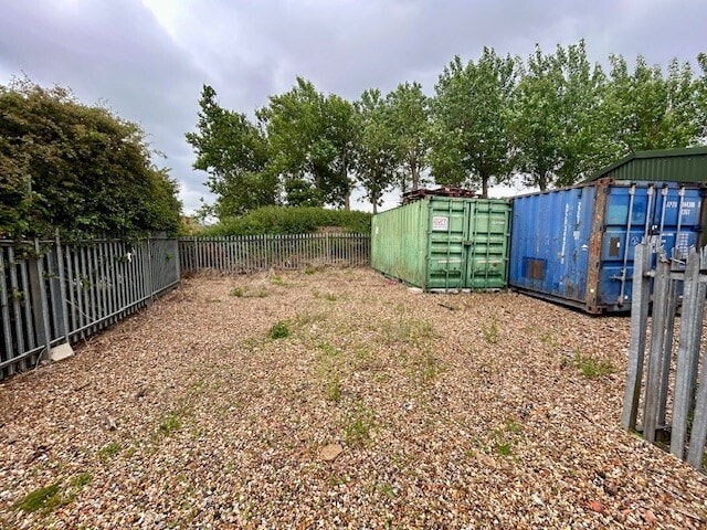 Ufton Ln, Reading to rent - Building Photo - Image 2 of 5