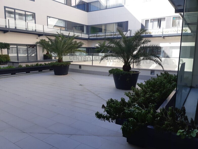 Office in Atarfe to rent - Building Photo - Image 2 of 25