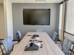 50 California St, San Francisco, CA to rent Interior Photo- Image 2 of 9