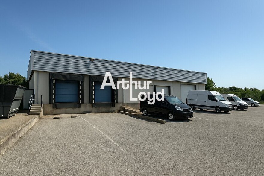 Light Industrial in Puget-sur-Argens for sale - Building Photo - Image 1 of 1