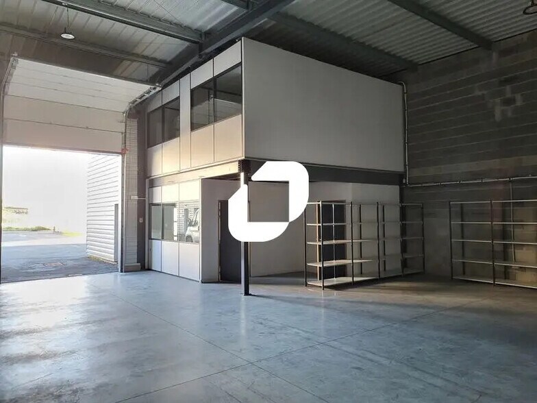 Office in Villenave-d'Ornon to rent - Interior Photo - Image 3 of 8