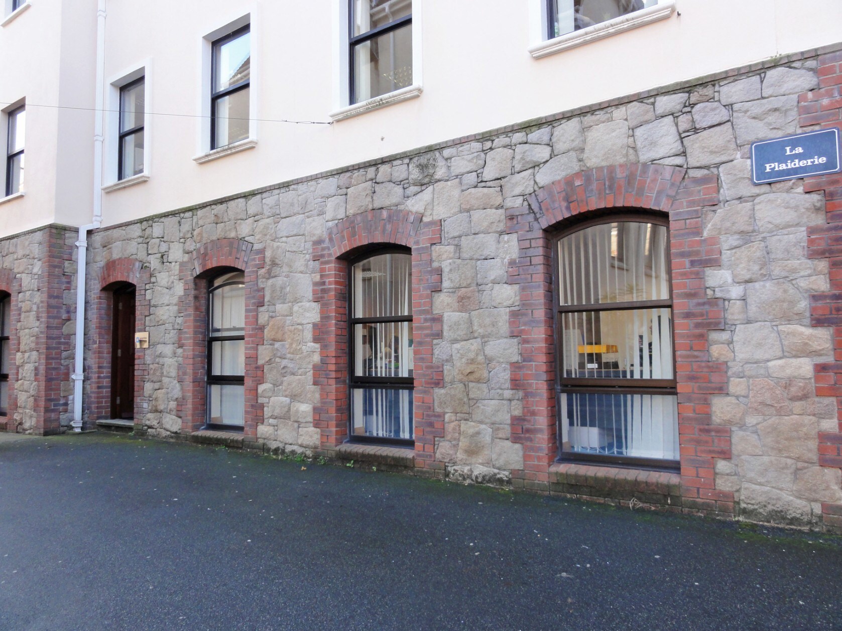 Sir William Pl, Guernsey for sale Primary Photo- Image 1 of 1