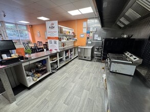 6 Dunraven St, Tonypandy to rent Interior Photo- Image 2 of 5