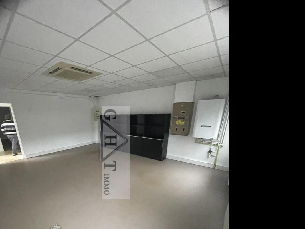 Industrial in Ennery to rent Interior Photo- Image 1 of 2