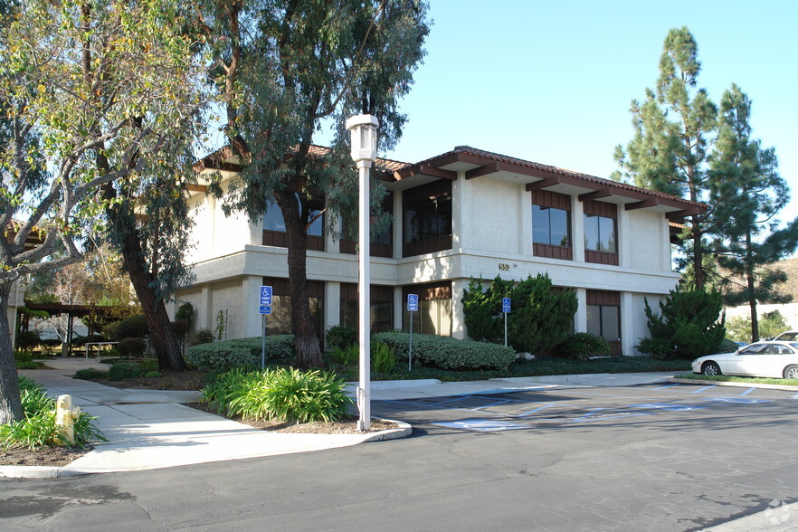 Central Westlake Village-  Abundant parking, Westlake Village, CA for rent - Building Photo - Image 2 of 4