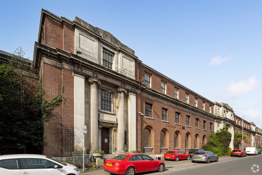 Leagrave Rd, Luton for sale - Primary Photo - Image 1 of 1