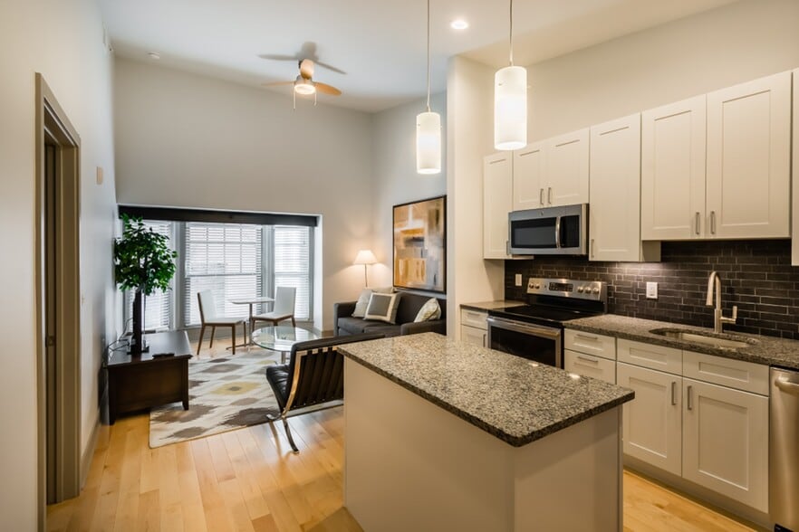 106 S 11th St, Philadelphia, PA to rent - Building Photo - Image 3 of 11