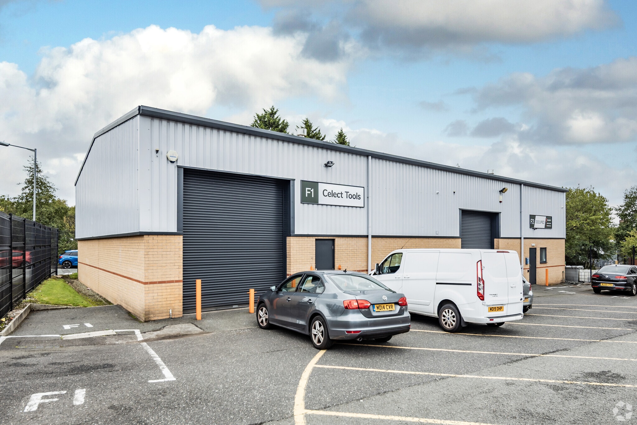 Hanson Clos, Manchester to rent Primary Photo- Image 1 of 3