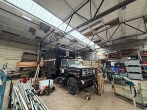Hacken Ln, Bolton to rent Interior Photo- Image 1 of 2