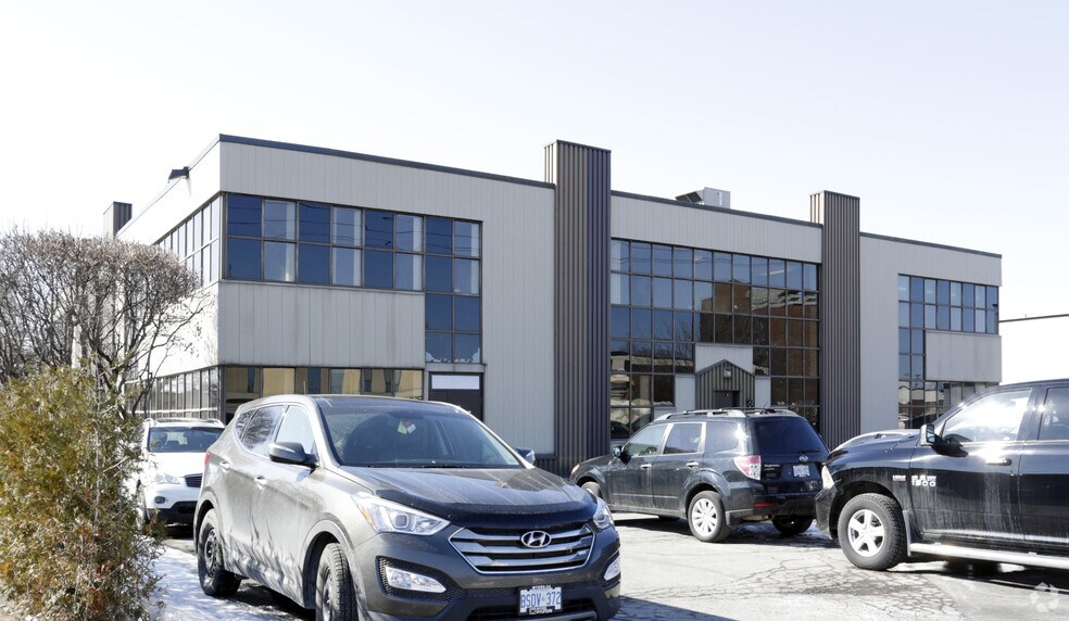 1770 Woodward Dr, Ottawa, ON to rent - Building Photo - Image 3 of 4