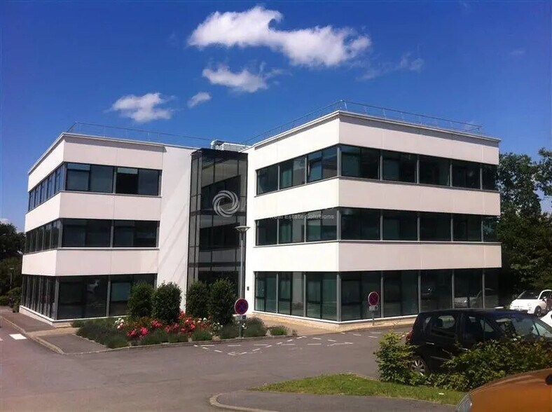 Office in Carquefou to rent - Building Photo - Image 1 of 8