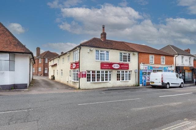 3-3A High St, Bagshot for sale - Building Photo - Image 3 of 24