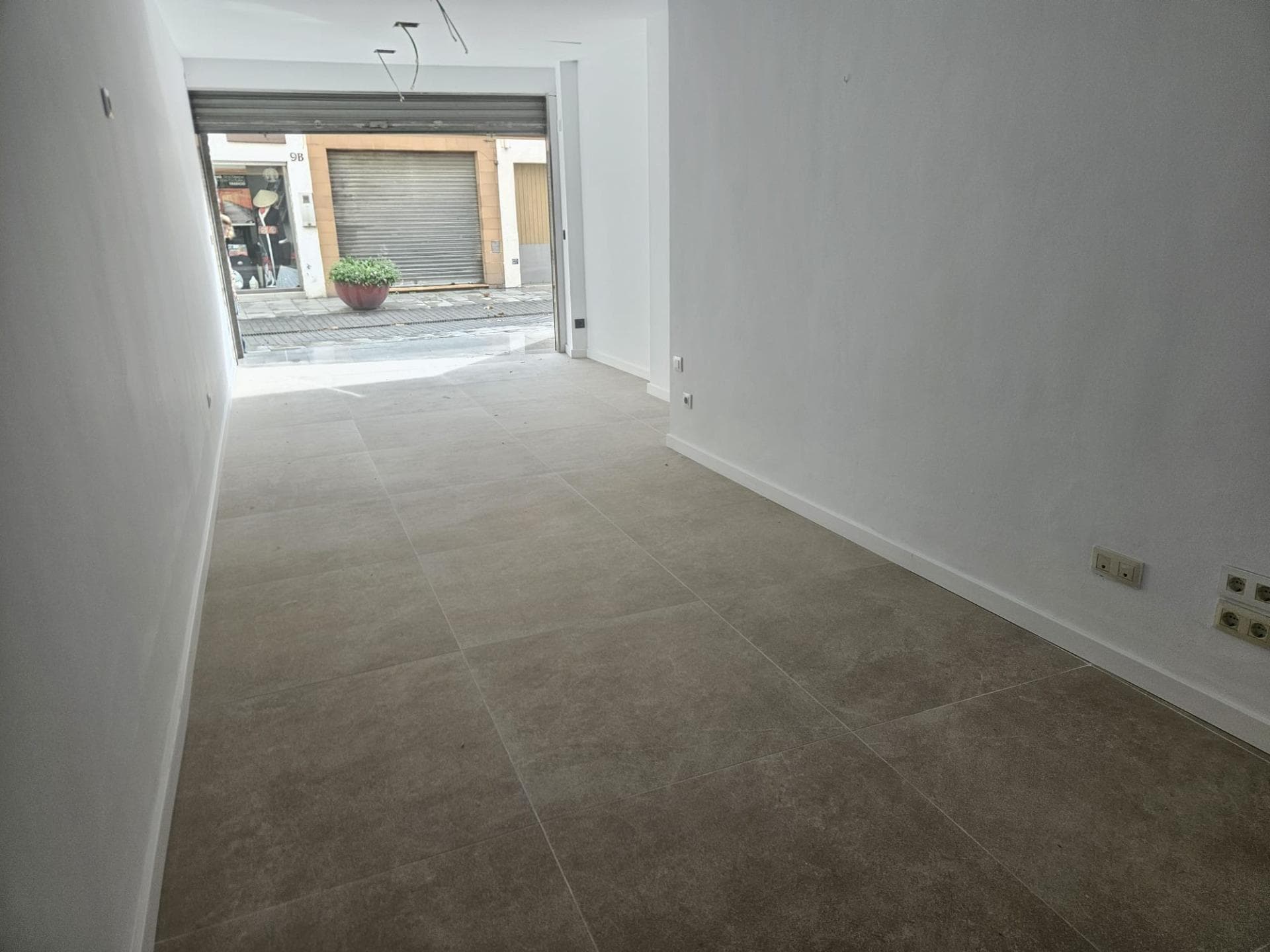 Retail in Malgrat de Mar, Barcelona to rent Interior Photo- Image 1 of 8