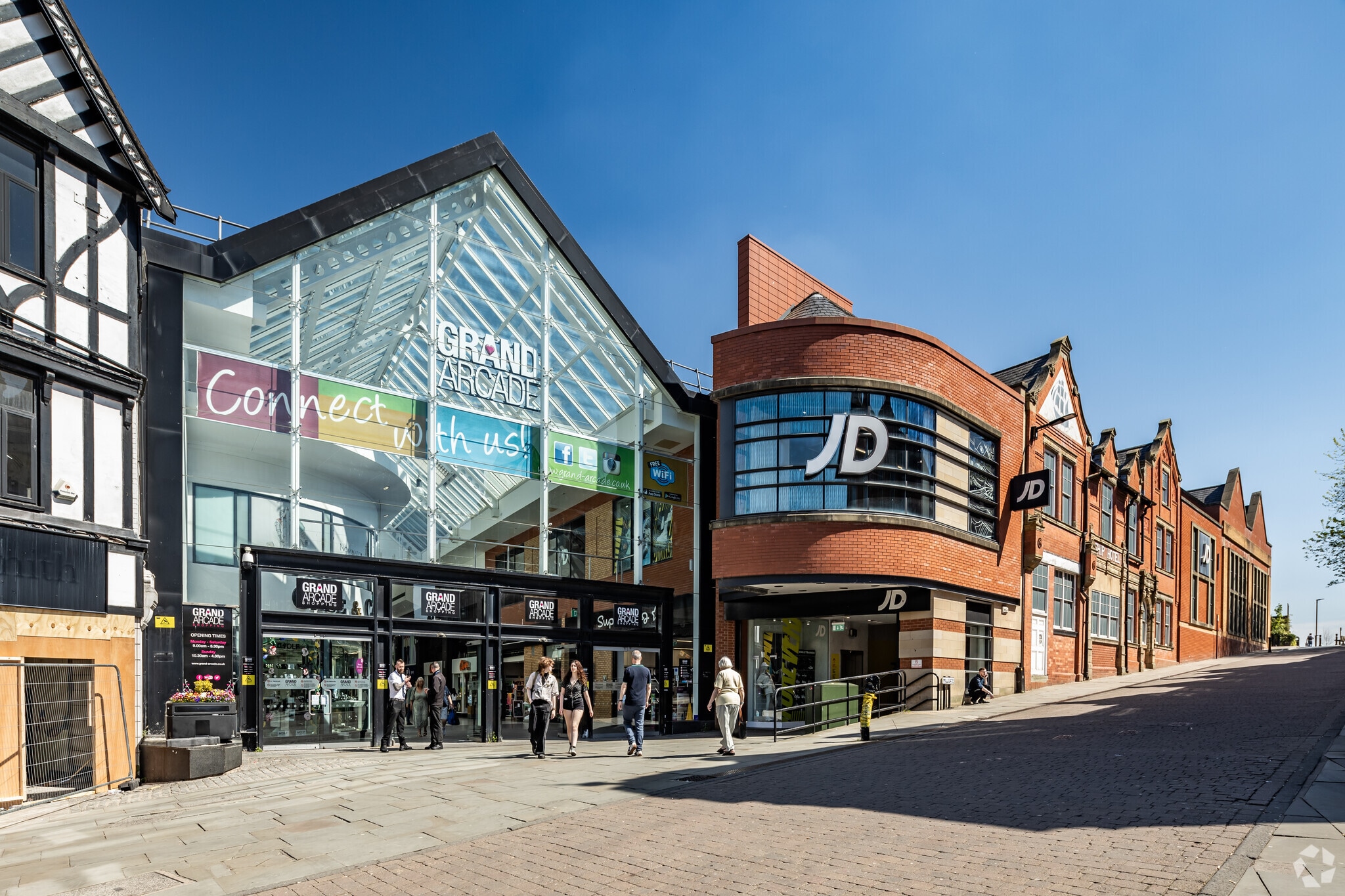 The Grand Arcade, Wigan to rent Building Photo- Image 1 of 6