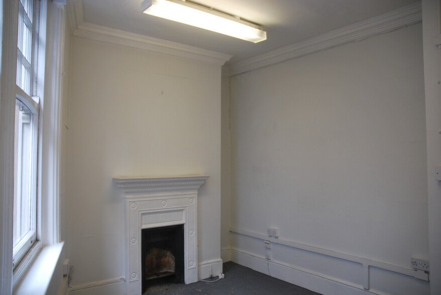 36-40 Glasshouse St, London for rent - Interior Photo - Image 2 of 10