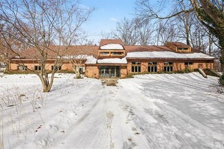 More details for 2913 E Bristol St, Elkhart, IN - Specialist for Sale