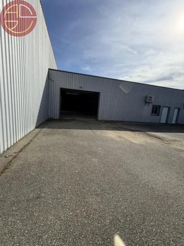 Location Entrepôt 862 m² - Photo 1