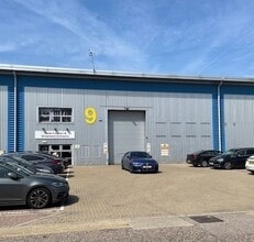 Motherwell Way, Grays to rent Building Photo- Image 1 of 4