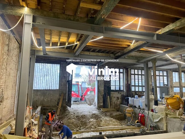 Vente Commerce 7 500 m²