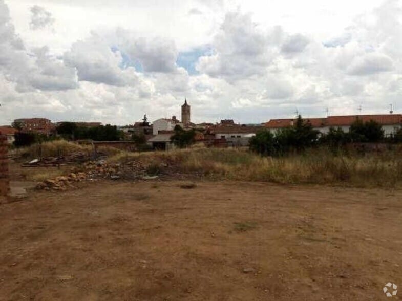 Calle de Soledad, 10, Cabanillas del Campo, Guadalajara for sale - Building Photo - Image 3 of 3